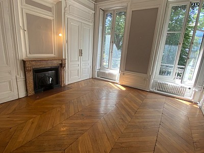 APPARTEMENT T6 A LOUER - LYON 6EME ARRONDISSEMENT Puvis de Chavannes - 148.44 m2 - 2264,42€ charges comprises par mois