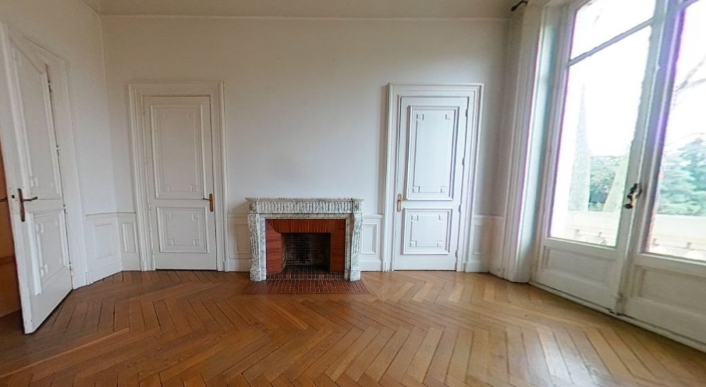 APPARTEMENT T6 A LOUER - LYON 6EME ARRONDISSEMENT Les Belges - 197.68 m2 - 3 332,61 &euro; charges comprises par mois