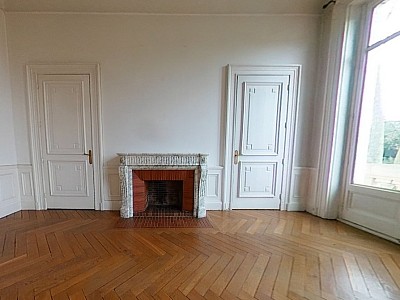 APPARTEMENT T6 A LOUER - LYON 6EME ARRONDISSEMENT Les Belges - 197.68 m2 - 3 332,61 € charges comprises par mois