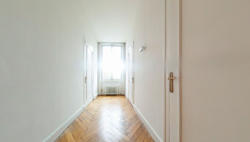 APPARTEMENT T6 A LOUER - LYON 6EME ARRONDISSEMENT Les Belges - 197.68 m2 - 3 332,61 &euro; charges comprises par mois