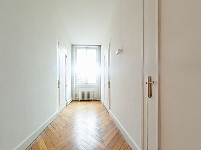 APPARTEMENT T6 A LOUER - LYON 6EME ARRONDISSEMENT Les Belges - 197.68 m2 - 3 332,61 € charges comprises par mois