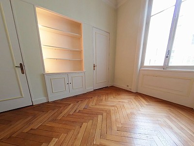 APPARTEMENT T6 A LOUER - LYON 6EME ARRONDISSEMENT Les Belges - 197.68 m2 - 3 332,61 € charges comprises par mois