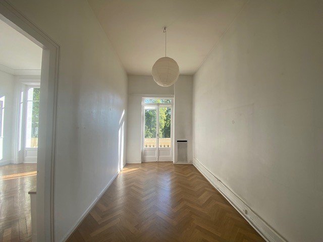 APPARTEMENT T6 A LOUER - LYON 6EME ARRONDISSEMENT Les Belges - 197.68 m2 - 3 560 &euro; charges comprises par mois