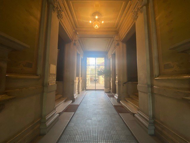 APPARTEMENT T6 A LOUER - LYON 6EME ARRONDISSEMENT Les Belges - 197.68 m2 - 3 560 &euro; charges comprises par mois