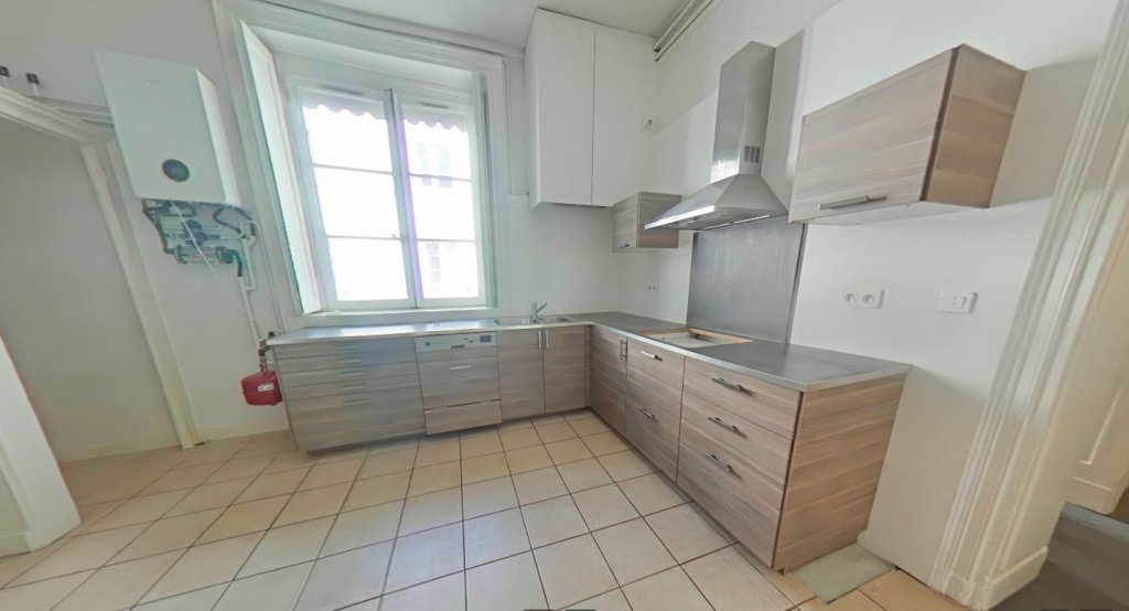 APPARTEMENT T7 A LOUER - LYON 2EME ARRONDISSEMENT Bellecour-a Gourjus - 279.98 m2 - 3 170 &euro; charges comprises par mois