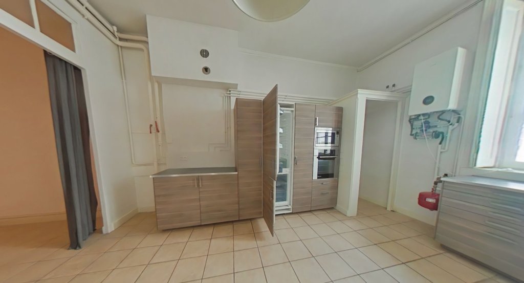 APPARTEMENT T7 A LOUER - LYON 2EME ARRONDISSEMENT Bellecour-a Gourjus - 279.98 m2 - 3 170 &euro; charges comprises par mois