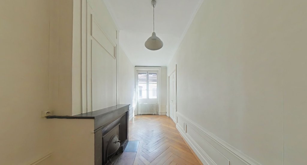 APPARTEMENT T7 A LOUER - LYON 2EME ARRONDISSEMENT Bellecour-a Gourjus - 279.98 m2 - 3 170 &euro; charges comprises par mois