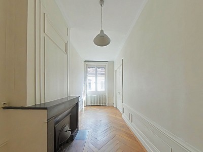 APPARTEMENT T7 A LOUER - LYON 2EME ARRONDISSEMENT Bellecour-a Gourjus - 279.98 m2 - 3 170 &euro; charges comprises par mois