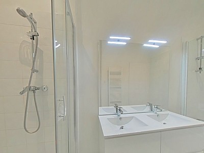 APPARTEMENT T7 A LOUER - LYON 2EME ARRONDISSEMENT Bellecour-a Gourjus - 279.98 m2 - 3 170 &euro; charges comprises par mois
