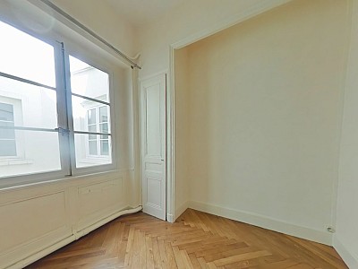 APPARTEMENT T7 A LOUER - LYON 2EME ARRONDISSEMENT Bellecour-a Gourjus - 279.98 m2 - 3 170 &euro; charges comprises par mois