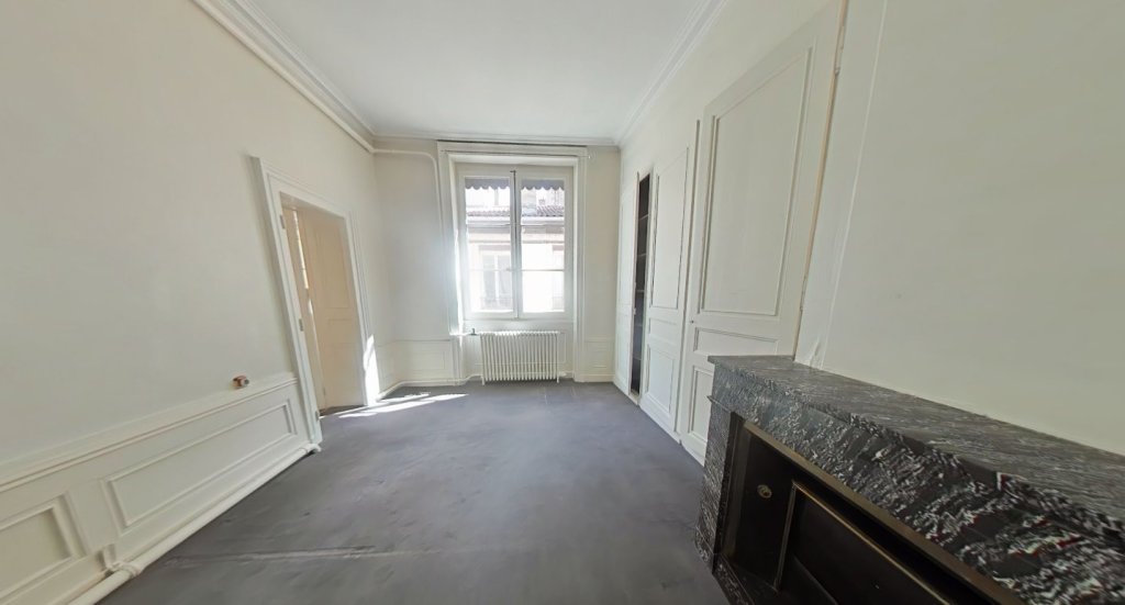 APPARTEMENT T7 A LOUER - LYON 2EME ARRONDISSEMENT Bellecour-a Gourjus - 279.98 m2 - 3 170 &euro; charges comprises par mois