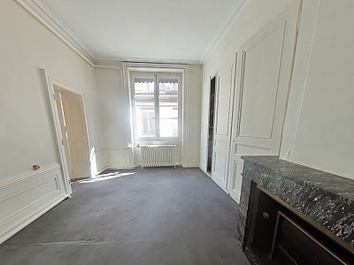 APPARTEMENT T7 A LOUER - LYON 2EME ARRONDISSEMENT Bellecour-a Gourjus - 279.98 m2 - 3 170 &euro; charges comprises par mois
