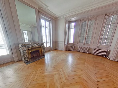 APPARTEMENT T7 A LOUER - LYON 2EME ARRONDISSEMENT Vaubecour-Mairie - 224.36 m2 - 3 150 € charges comprises par mois