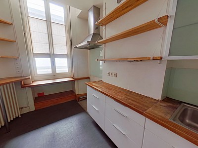 APPARTEMENT T7 A LOUER - LYON 2EME ARRONDISSEMENT Vaubecour-Mairie - 224.36 m2 - 3 150 € charges comprises par mois
