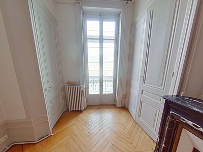 APPARTEMENT T7 A LOUER - LYON 2EME ARRONDISSEMENT Vaubecour-Mairie - 224.36 m2 - 3 150 € charges comprises par mois