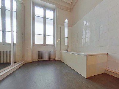 APPARTEMENT T7 A LOUER - LYON 2EME ARRONDISSEMENT Vaubecour-Mairie - 224.36 m2 - 3 150 € charges comprises par mois