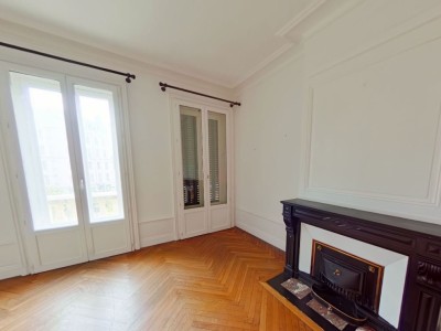 APPARTEMENT T7 A LOUER - LYON 6EME ARRONDISSEMENT - 219.09 m2 - 2230 € charges comprises par mois
