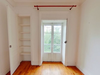 APPARTEMENT T7 A LOUER - LYON 6EME ARRONDISSEMENT - 219.09 m2 - 2230 € charges comprises par mois