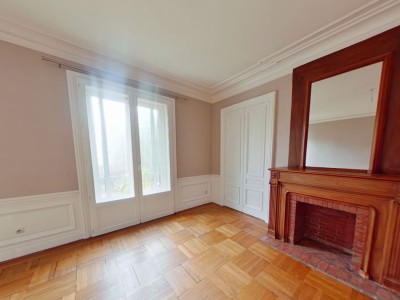 APPARTEMENT T7 A LOUER - LYON 6EME ARRONDISSEMENT - 219.09 m2 - 2230 € charges comprises par mois