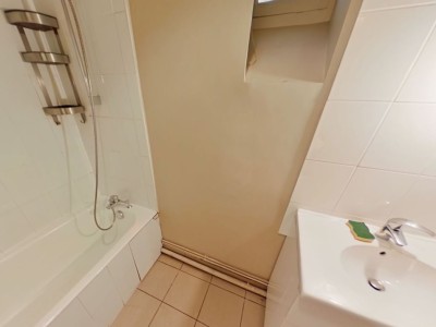 APPARTEMENT T7 A LOUER - LYON 6EME ARRONDISSEMENT - 219.09 m2 - 2230 € charges comprises par mois