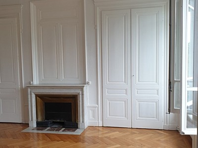 APPARTEMENT T7 A LOUER - LYON 7EME ARRONDISSEMENT Universites - 209.82 m2 - 2570€ charges comprises par mois