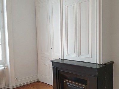 APPARTEMENT T7 A LOUER - LYON 7EME ARRONDISSEMENT Universites - 209.82 m2 - 2570€ charges comprises par mois