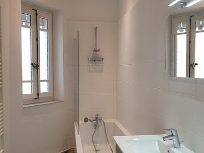 APPARTEMENT T7 A LOUER - LYON 7EME ARRONDISSEMENT Universites - 209.82 m2 - 2570€ charges comprises par mois