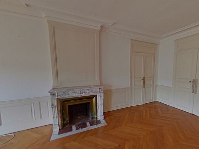 APPARTEMENT T9 - LYON 2EME ARRONDISSEMENT - 377,59 m2 - 3850 € charges comprises par mois